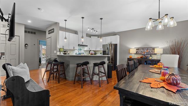 Builiding view nine for 225 Oak, Wyandotte, MI. 48192