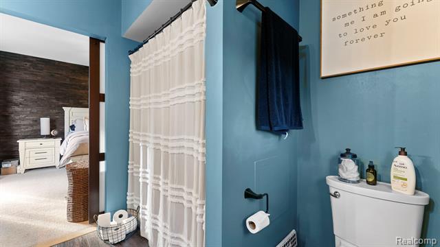 Builiding view nineteen for 225 Oak, Wyandotte, MI. 48192