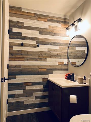 Builiding view seven for 225 Oak, Wyandotte, MI. 48192