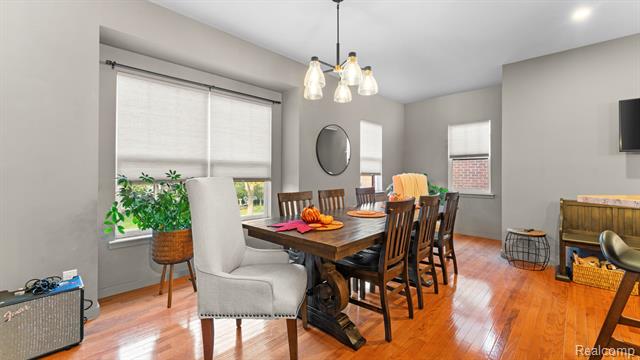 Builiding view twelve for 225 Oak, Wyandotte, MI. 48192