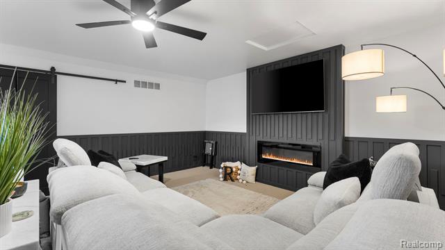 Builiding view twenty three for 225 Oak, Wyandotte, MI. 48192