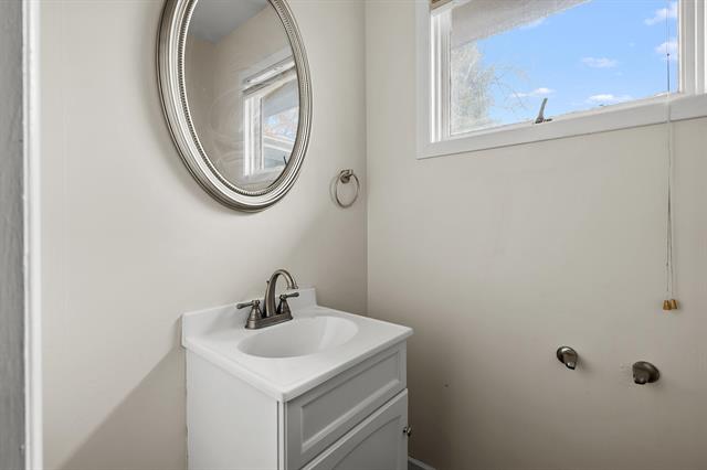 Builiding view eleven for 16 Charles E, Battle Creek, MI. 49015