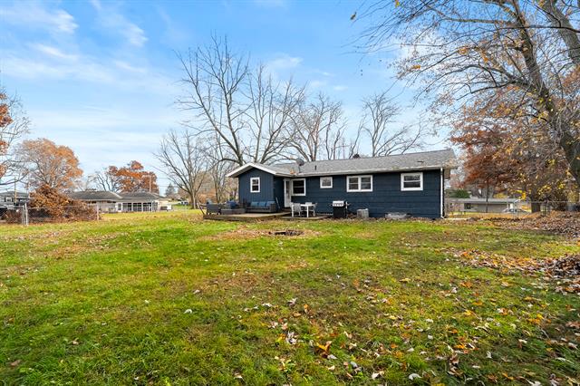 Builiding view twenty nine for 16 Charles E, Battle Creek, MI. 49015