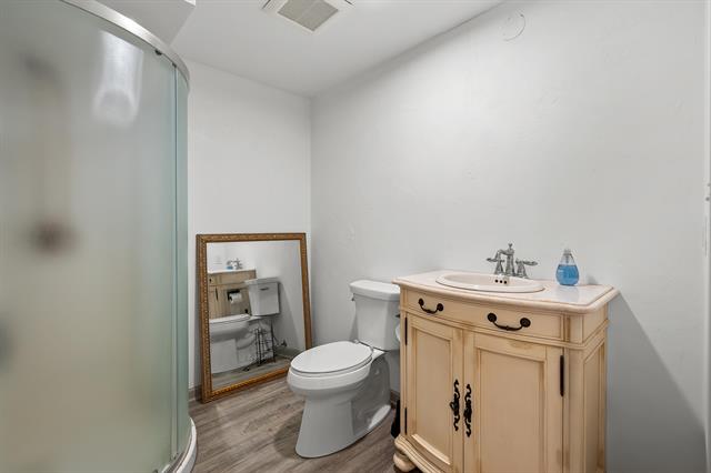 Builiding view twenty one for 16 Charles E, Battle Creek, MI. 49015