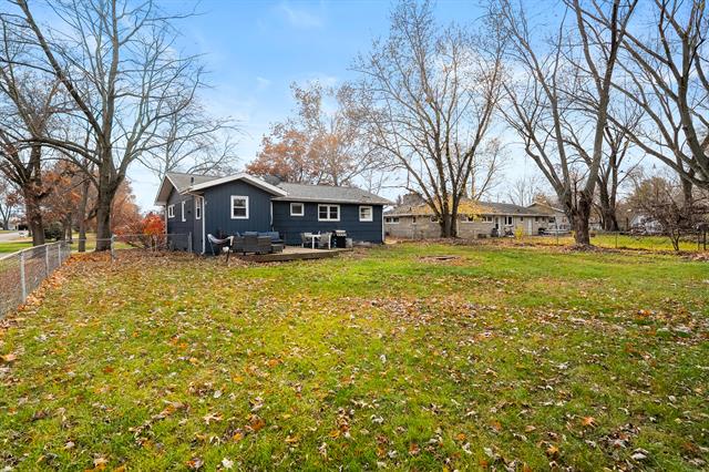 Builiding view twenty seven for 16 Charles E, Battle Creek, MI. 49015