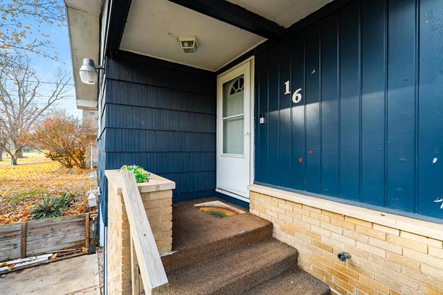 Builiding view twenty three for 16 Charles E, Battle Creek, MI. 49015