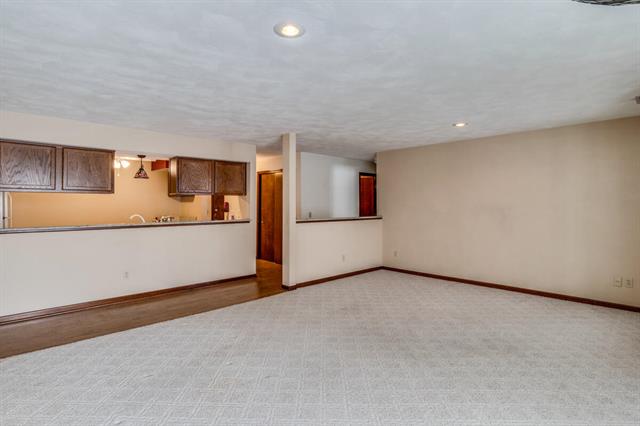 Builiding view five for 355 Columbia, Battle Creek, MI. 49015