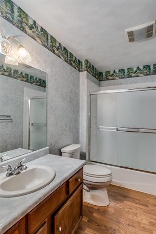 Builiding view seven for 355 Columbia, Battle Creek, MI. 49015