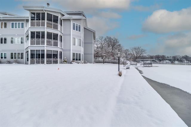 Builiding view seventeen for 355 Columbia, Battle Creek, MI. 49015