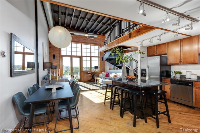 Builiding view fourteen for 2003 Brooklyn, Detroit, MI. 48226