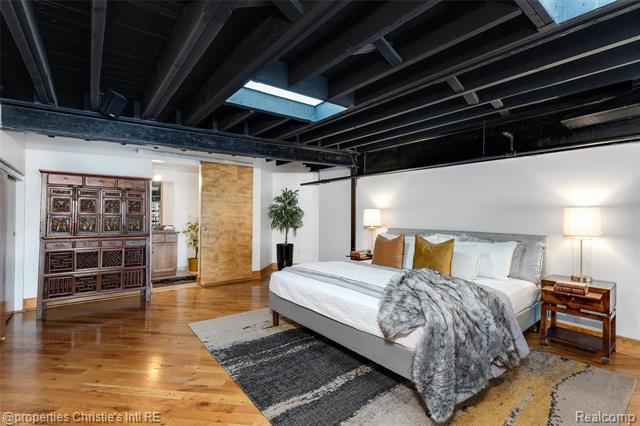 Builiding view twenty eight for 2003 Brooklyn, Detroit, MI. 48226