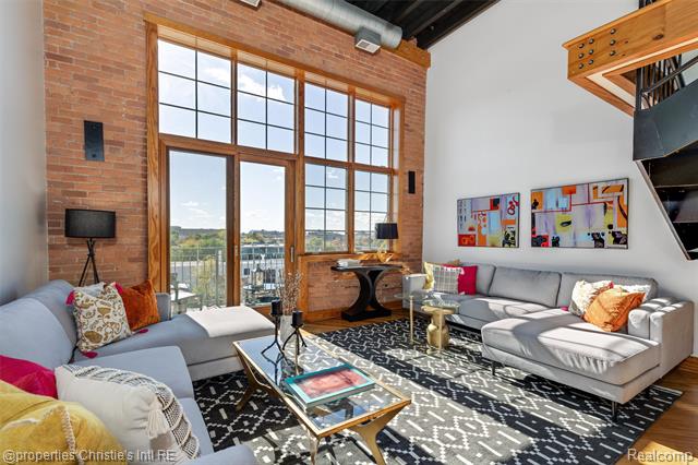 Builiding view twenty three for 2003 Brooklyn, Detroit, MI. 48226