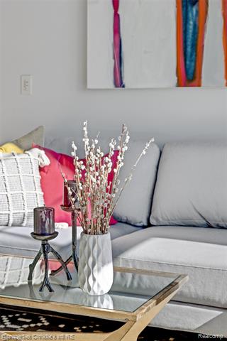 Builiding view twenty two for 2003 Brooklyn, Detroit, MI. 48226