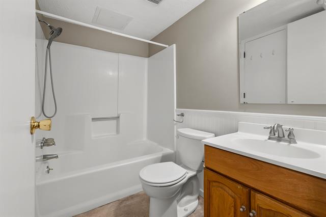 Builiding view seventeen for 3490 Scots Pine, Portage, MI. 49024