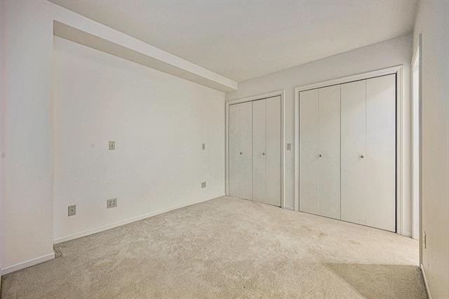 Builiding view nineteen for 471 South, Kalamazoo, MI. 49007