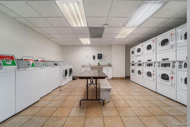 Builiding view eleven for 15 Kirby, Detroit, MI. 48202