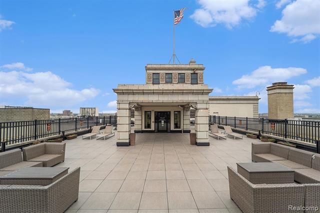 Builiding view thirteen for 15 Kirby, Detroit, MI. 48202