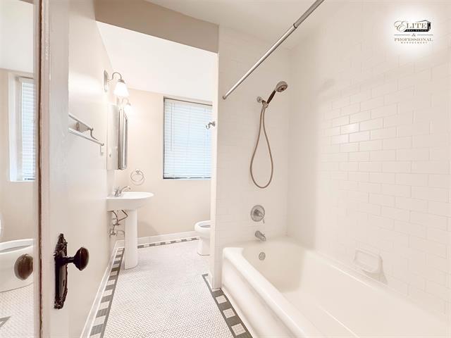 Builiding view thirty five for 15 Kirby, Detroit, MI. 48202