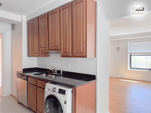 Builiding view twenty three for 15 Kirby, Detroit, MI. 48202