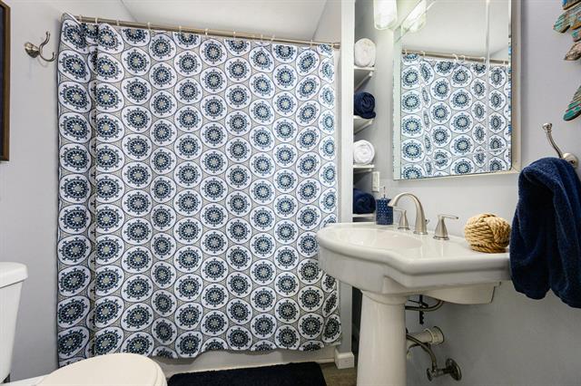 Builiding view fifteen for 2631 Halbert, Battle Creek, MI. 49017