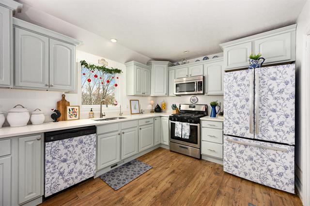 Builiding view nine for 2631 Halbert, Battle Creek, MI. 49017