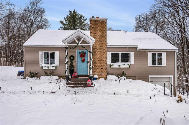 Builiding view one for 2631 Halbert, Battle Creek, MI. 49017