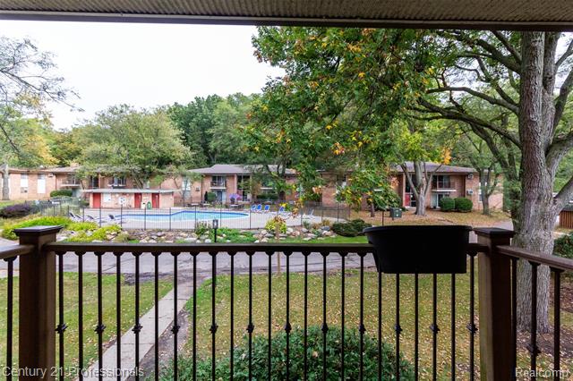 Builiding view fourteen for 1233 Island, Ann Arbor, MI. 48105