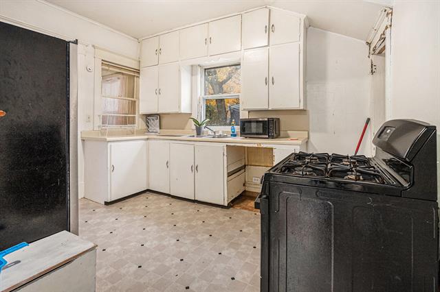 Builiding view five for 609 Sturgis, Sturgis, MI. 49091