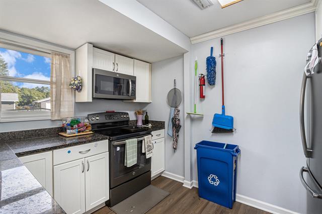 Builiding view six for 1131 Frisbie, Battle Creek, MI. 49037