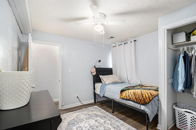 Builiding view ten for 1131 Frisbie, Battle Creek, MI. 49037