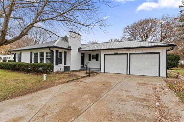 front view for 27644 Fawn River Road, Sturgis, Mi. 49091