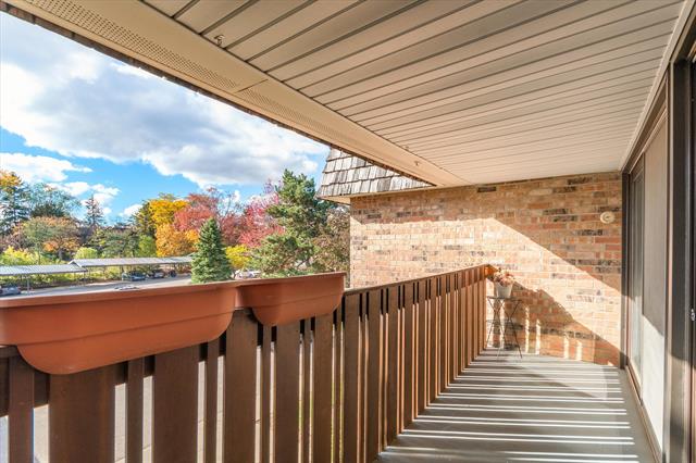 Builiding view eighteen for 1235 Maple, Ann Arbor, MI. 48103