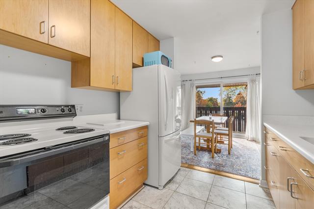 Builiding view sixteen for 1235 Maple, Ann Arbor, MI. 48103