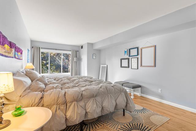 Builiding view twenty two for 1235 Maple, Ann Arbor, MI. 48103