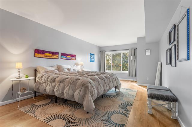 Builiding view twenty for 1235 Maple, Ann Arbor, MI. 48103