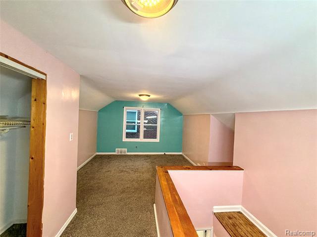 Builiding view eight for 8553 Cloverlawn, Detroit, MI. 48204