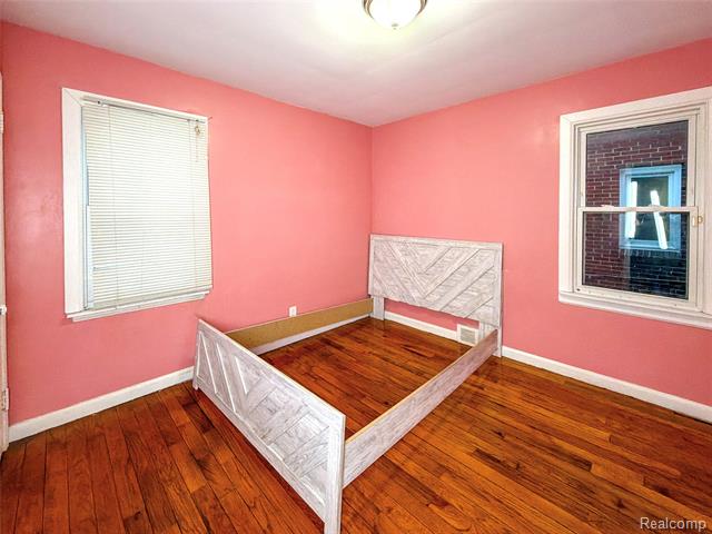 Builiding view seven for 8553 Cloverlawn, Detroit, MI. 48204