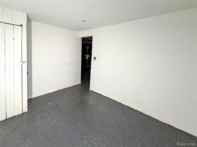 Builiding view twelve for 8553 Cloverlawn, Detroit, MI. 48204