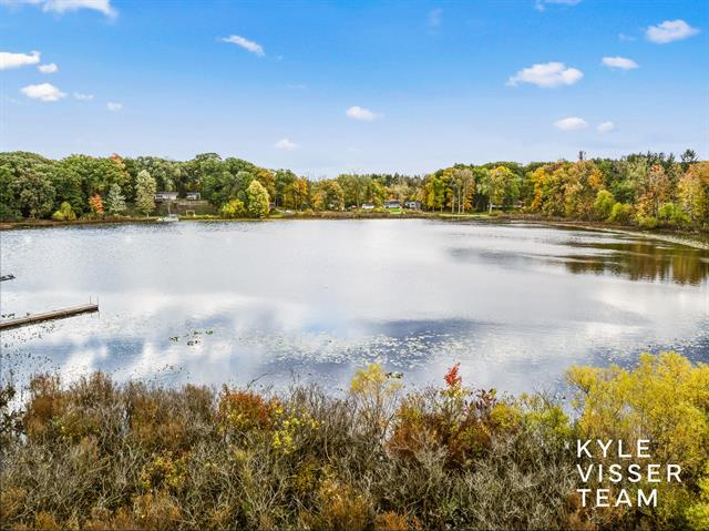 Builiding view fifty six for 2420 Hylane, Grand Rapids, MI. 49505