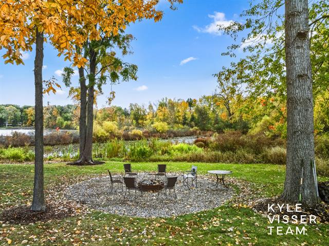 Builiding view fifty two for 2420 Hylane, Grand Rapids, MI. 49505