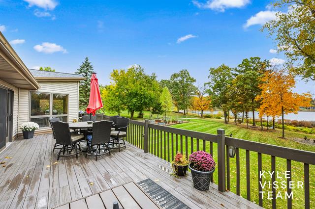 Builiding view forty six for 2420 Hylane, Grand Rapids, MI. 49505