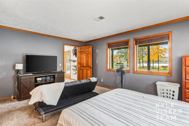 Builiding view thirty six for 2420 Hylane, Grand Rapids, MI. 49505