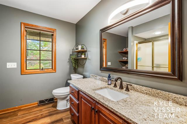 Builiding view twenty one for 2420 Hylane, Grand Rapids, MI. 49505