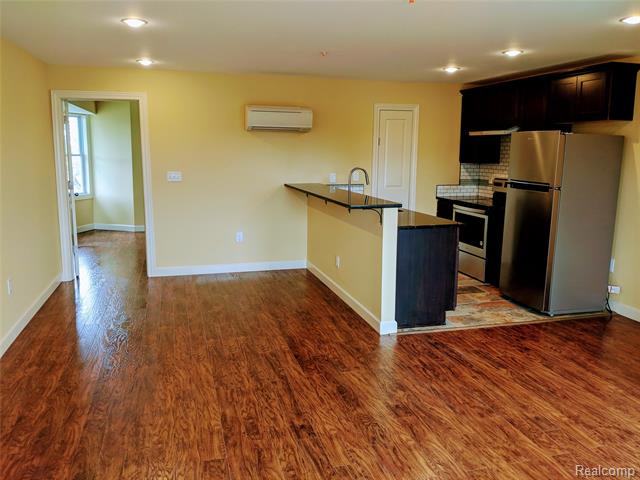 Builiding view seven for 89 Edsel Ford Fwy, Detroit, MI. 48202