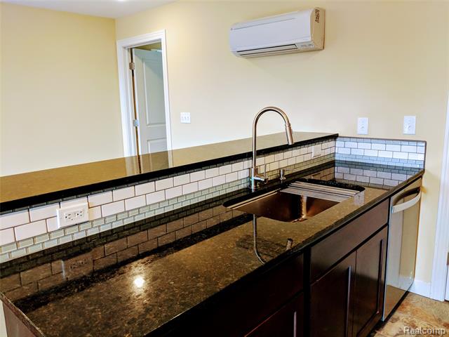 Builiding view two for 89 Edsel Ford Fwy, Detroit, MI. 48202