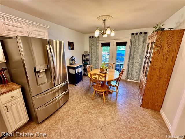 Builiding view eight for 51063 Paxton, New Baltimore, MI. 48051