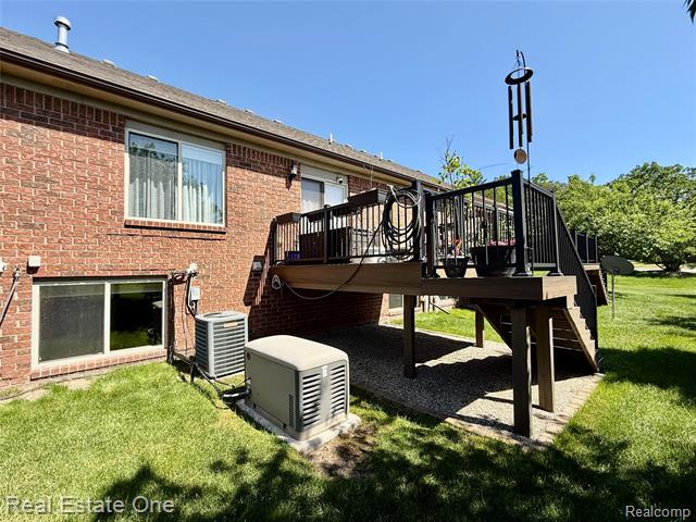 Builiding view fifty two for 51063 Paxton, New Baltimore, MI. 48051