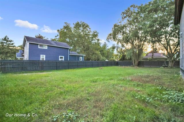 Builiding view four for 713 Woodbridge, Saginaw, MI. 48602