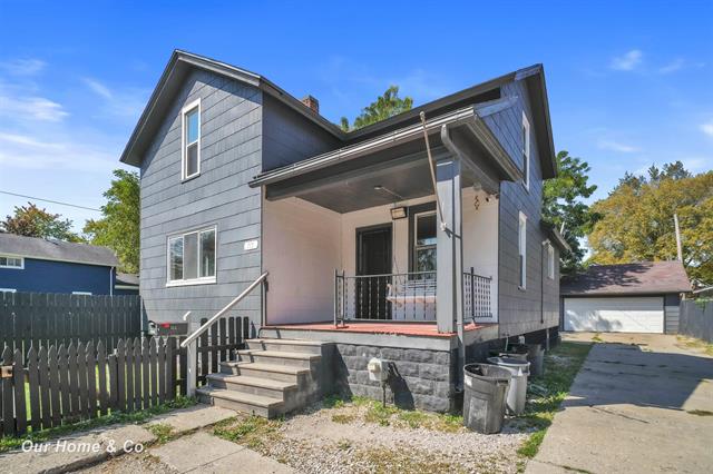 Builiding view one for 713 Woodbridge, Saginaw, MI. 48602