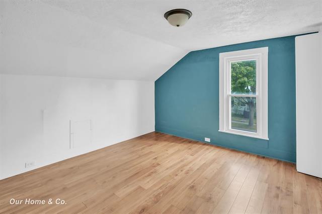 Builiding view seventeen for 713 Woodbridge, Saginaw, MI. 48602